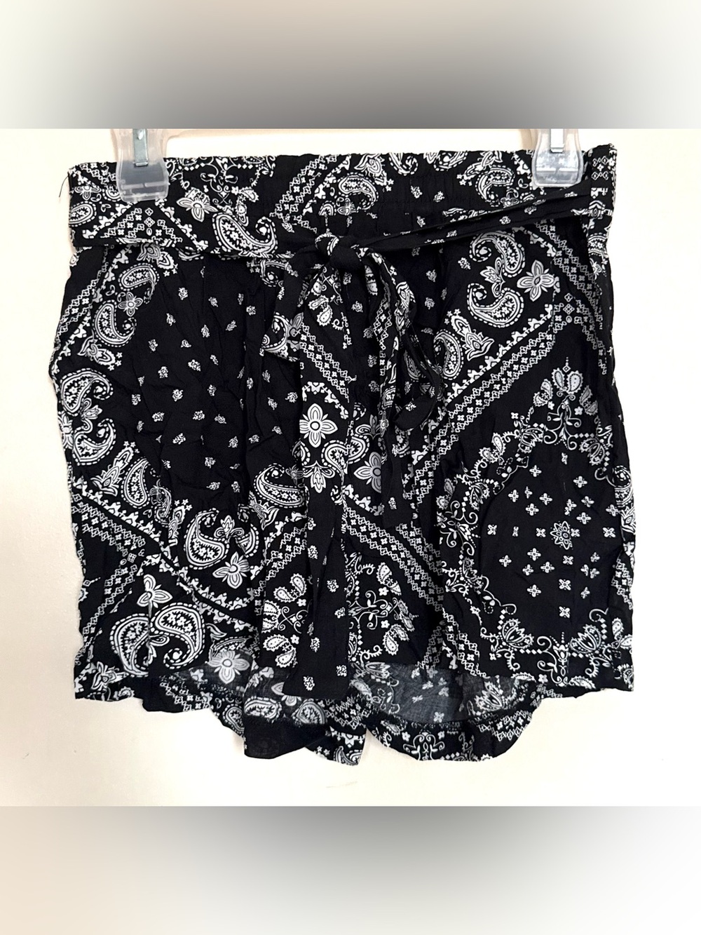 Black & White Paisley Tie-Waist Shorts